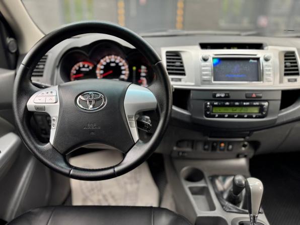 Toyota Hilux VII Рестайлинг с пробегом 2012 года, цена 1 970 000 рублей, 254000 км, пикап, Автокод Объявления