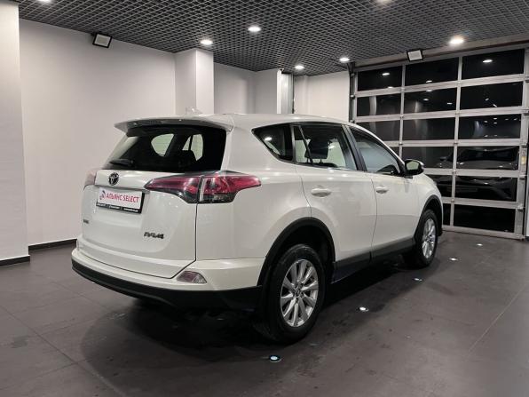 Toyota RAV4 IV (XA40) Рестайлинг с пробегом 2016 года, цена 2 349 000 рублей, 118500 км, внедорожник, Автокод Объявления