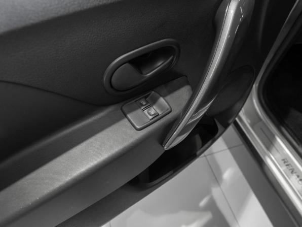 Renault Logan II Рестайлинг с пробегом 2021 года, цена 1 240 000 рублей, 108014 км, седан, Автокод Объявления
