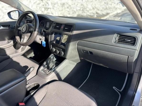 Volkswagen Jetta VI с пробегом 2013 года, цена 870 000 рублей, 305000 км, седан, Автокод Объявления