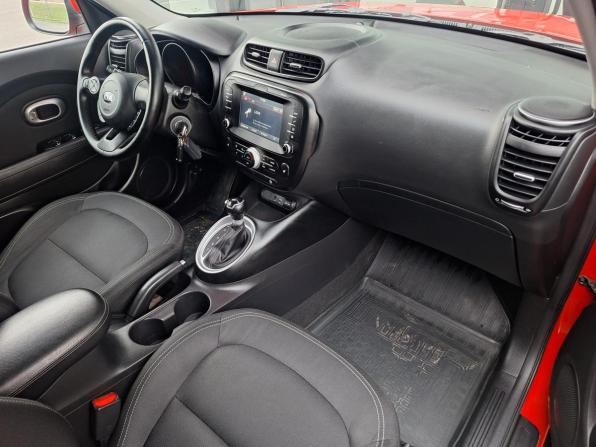 Kia Soul II Рестайлинг с пробегом 2018 года, цена 1 630 000 рублей, 134171 км, хэтчбек, Автокод Объявления