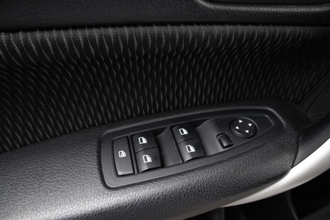 BMW 1 серии II (F20/F21) с пробегом 2013 года, цена 1 539 000 рублей, 132376 км, хэтчбек, Автокод Объявления