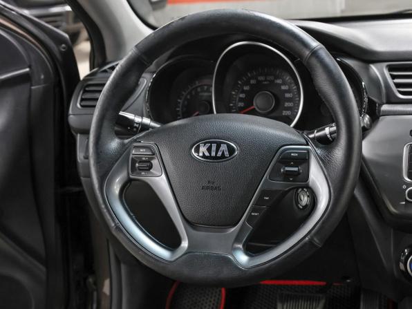 Kia Rio III Рестайлинг с пробегом 2015 года, цена 987 000 рублей, 208000 км, седан, Автокод Объявления