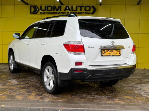 Toyota Highlander II (XU40) Рестайлинг с пробегом 2013 года, цена 1 699 000 рублей, 277000 км, внедорожник, Автокод Объявления
