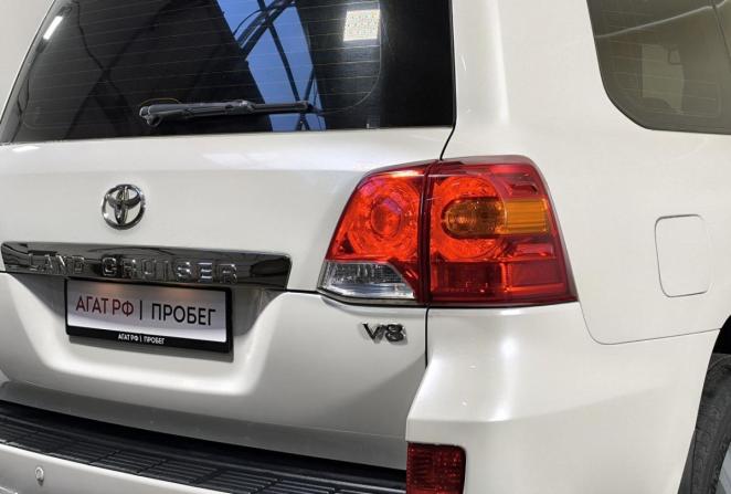 Toyota Land Cruiser 200 Series Рестайлинг 1 с пробегом 2013 года, цена 3 850 000 рублей, 261686 км, внедорожник, Автокод Объявления