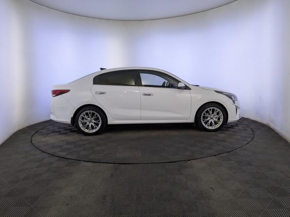 Kia Rio IV Рестайлинг с пробегом 2021 года, цена 1 781 000 рублей, 96650 км, седан, Автокод Объявления