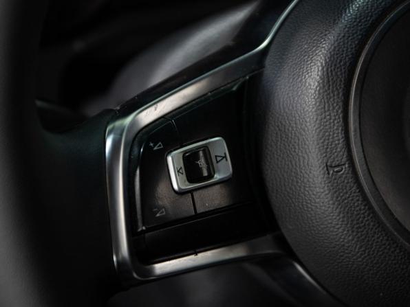 Volkswagen Polo V Рестайлинг с пробегом 2019 года, цена 1 210 000 рублей, 184500 км, седан, Автокод Объявления