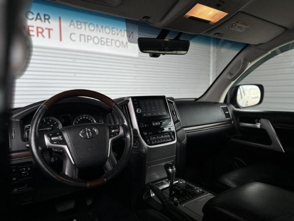 Toyota Land Cruiser 200 Series Рестайлинг 2 с пробегом 2017 года, цена 5 499 000 рублей, 165124 км, внедорожник, Автокод Объявления