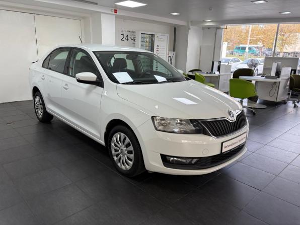 Skoda Rapid I Рестайлинг с пробегом 2019 года, цена 1 448 000 рублей, 75459 км, лифтбек, Автокод Объявления