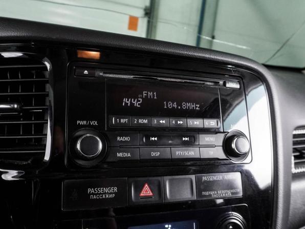 Mitsubishi Outlander III Рестайлинг 2 с пробегом 2015 года, цена 1 459 000 рублей, 239370 км, внедорожник, Автокод Объявления