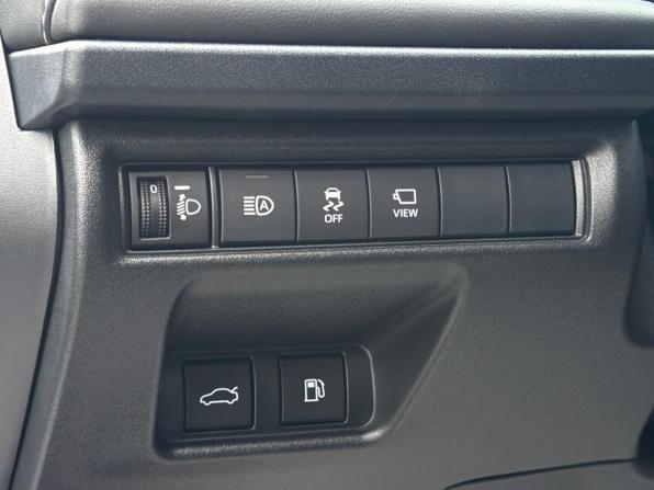 Toyota Camry IX (XV80) China Market с пробегом 2026 года, цена 4 300 000 рублей, 10 км, седан, Автокод Объявления