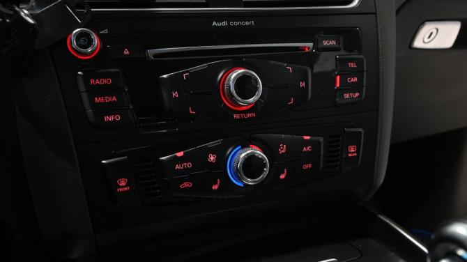 Audi Q5 I (8R) Рестайлинг с пробегом 2014 года, цена 1 445 000 рублей, 276000 км, внедорожник, Автокод Объявления