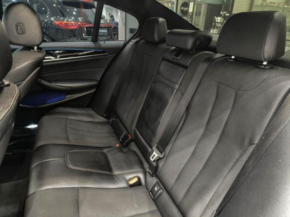 BMW 5 серии VII (G30/G31/G38) с пробегом 2018 года, цена 2 400 000 рублей, 217560 км, седан, Автокод Объявления