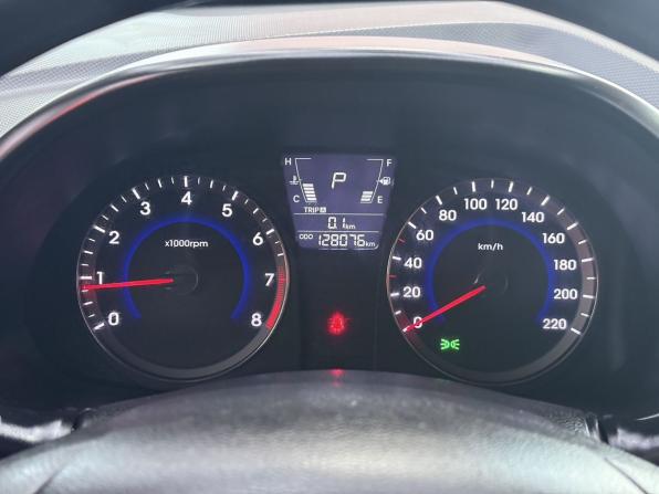 Hyundai Solaris I с пробегом 2013 года, цена 895 000 рублей, 128076 км, седан, Автокод Объявления