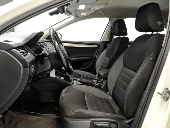 Skoda Octavia III (A7) Рестайлинг с пробегом 2019 года, цена 1 185 000 рублей, 171353 км, лифтбек, Автокод Объявления