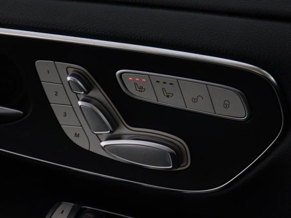 Mercedes-Benz V-Класс III (W447) Рестайлинг с пробегом 2020 года, цена 6 500 000 рублей, 169000 км, минивэн, Автокод Объявления