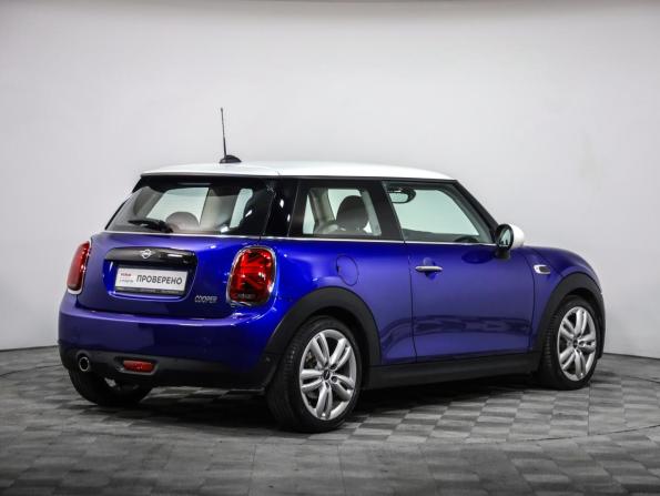 Mini Hatch III (F55/F56) Рестайлинг с пробегом 2018 года, цена 2 129 000 рублей, 60000 км, хэтчбек, Автокод Объявления