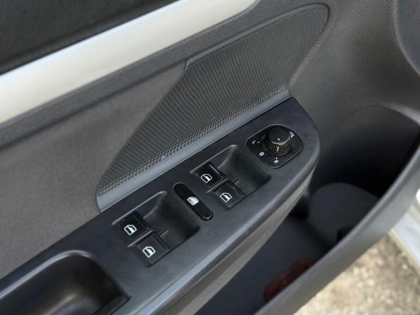 Volkswagen Golf V с пробегом 2008 года, цена 769 000 рублей, 196723 км, хэтчбек, Автокод Объявления