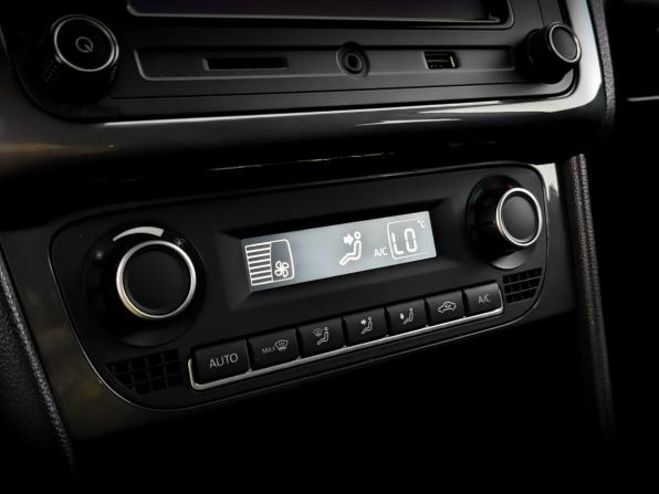Volkswagen Polo V Рестайлинг с пробегом 2018 года, цена 1 200 000 рублей, 115012 км, седан, Автокод Объявления