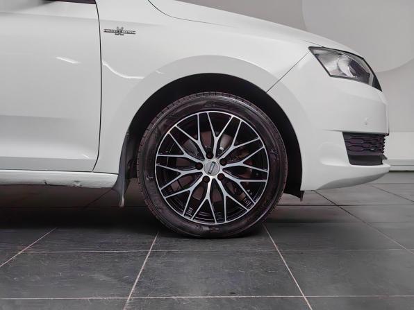 Skoda Rapid I Рестайлинг с пробегом 2018 года, цена 1 272 000 рублей, 121260 км, лифтбек, Автокод Объявления