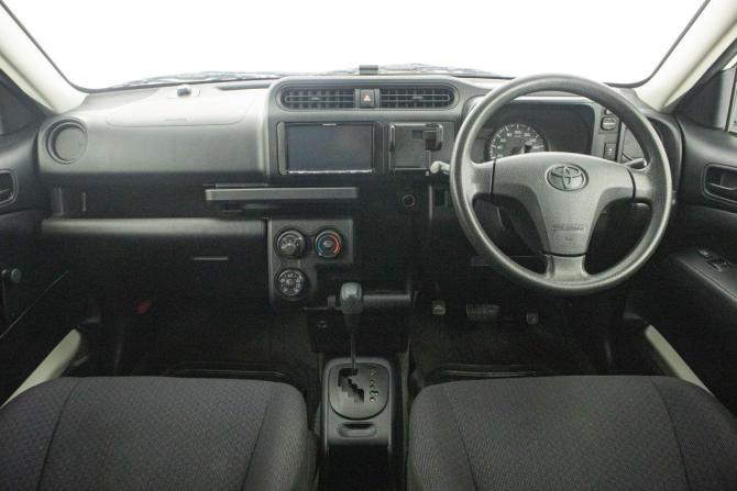 Toyota Probox I Рестайлинг с пробегом 2018 года, цена 1 079 000 рублей, 104639 км, универсал, Автокод Объявления