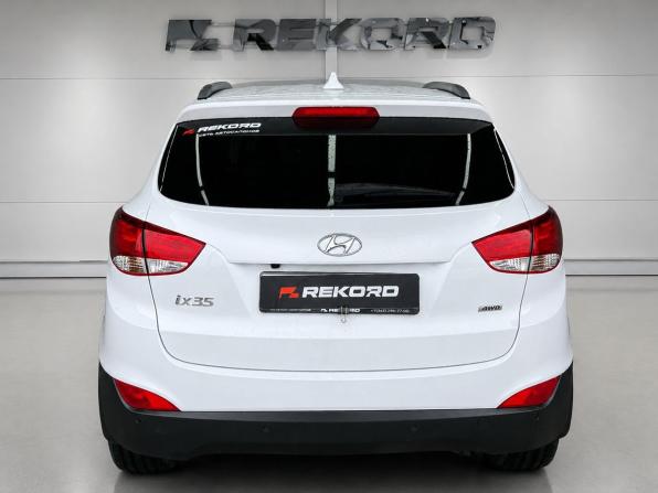 Hyundai ix35 I Рестайлинг с пробегом 2015 года, цена 1 399 000 рублей, 180000 км, внедорожник, Автокод Объявления