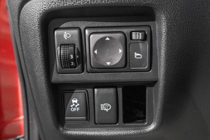 Nissan Juke I с пробегом 2012 года, цена 999 000 рублей, 200000 км, внедорожник, Автокод Объявления