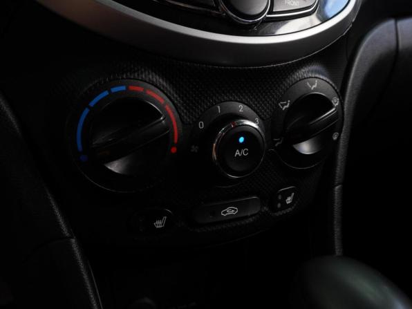 Hyundai Solaris I с пробегом 2012 года, цена 879 000 рублей, 125981 км, седан, Автокод Объявления