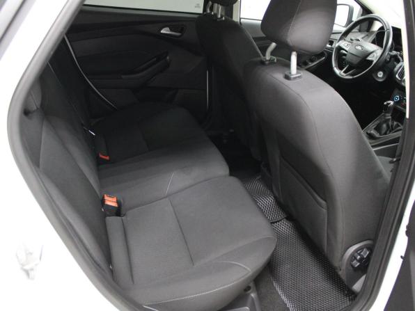 Ford Focus III Рестайлинг с пробегом 2015 года, цена 1 199 900 рублей, 92600 км, универсал, Автокод Объявления