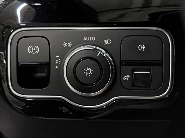 Mercedes-Benz A-Класс IV (W177) с пробегом 2019 года, цена 1 955 000 рублей, 83001 км, седан, Автокод Объявления
