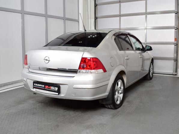 Opel Astra H Рестайлинг с пробегом 2011 года, цена 499 995 рублей, 220289 км, седан, Автокод Объявления