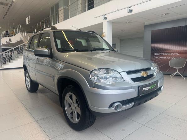 Chevrolet Niva I Рестайлинг с пробегом 2016 года, цена 799 000 рублей, 61227 км, внедорожник, Автокод Объявления