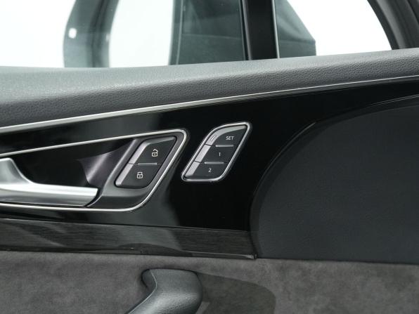 Audi Q7 II (4M) с пробегом 2017 года, цена 4 200 000 рублей, 155000 км, внедорожник, Автокод Объявления