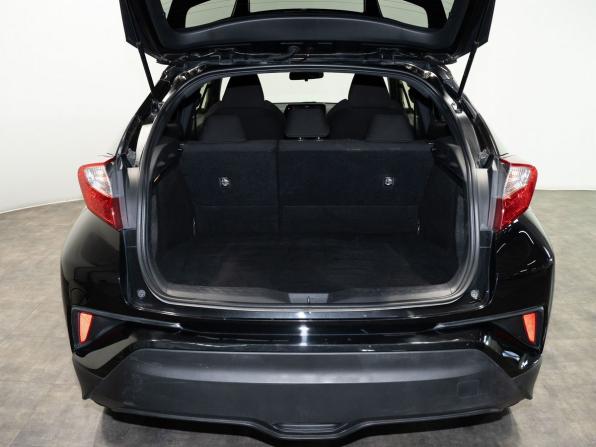 Toyota C-HR I с пробегом 2019 года, цена 1 815 000 рублей, 120710 км, внедорожник, Автокод Объявления