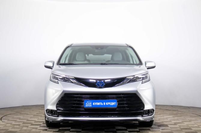 Toyota Sienna IV с пробегом 2021 года, цена 3 899 000 рублей, 5000 км, минивэн, Автокод Объявления