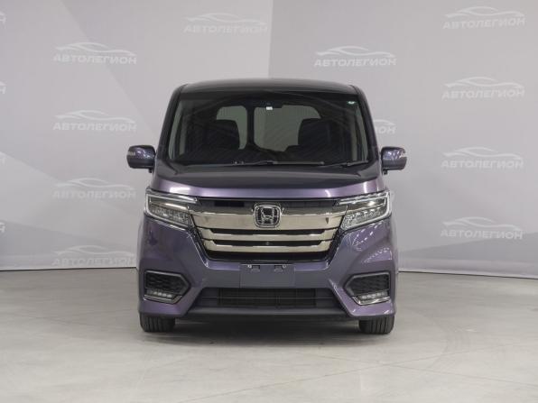 Honda Stepwgn V Рестайлинг с пробегом 2020 года, цена 2 535 000 рублей, 47000 км, минивэн, Автокод Объявления
