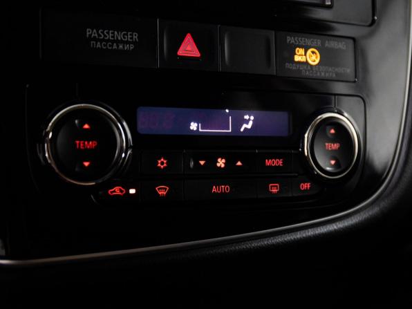 Mitsubishi Outlander III Рестайлинг 2 с пробегом 2015 года, цена 1 638 500 рублей, 127755 км, внедорожник, Автокод Объявления