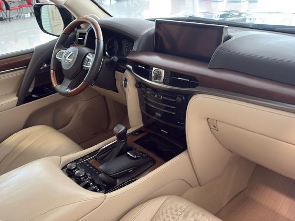 Lexus LX III Рестайлинг 2 с пробегом 2016 года, цена 7 100 000 рублей, 96423 км, внедорожник, Автокод Объявления