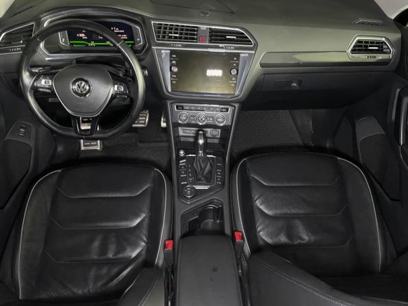 Volkswagen Tiguan II с пробегом 2019 года, цена 3 790 000 рублей, 134067 км, внедорожник, Автокод Объявления