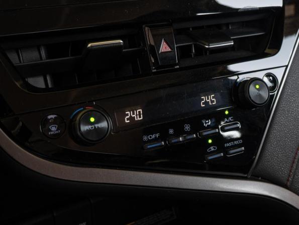 Toyota Camry VIII (XV70) Рестайлинг с пробегом 2021 года, цена 2 940 000 рублей, 133710 км, седан, Автокод Объявления