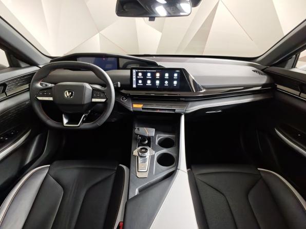 Changan UNI-V I с пробегом 2024 года, цена 2 400 000 рублей, 17043 км, лифтбек, Автокод Объявления
