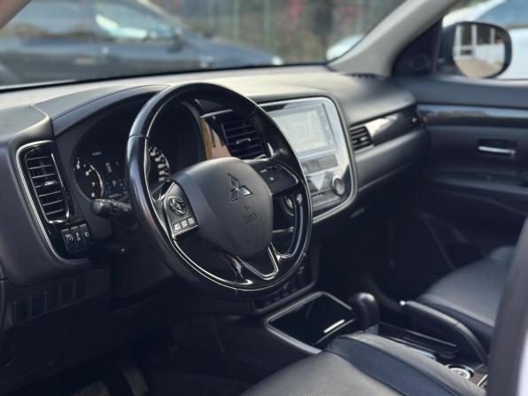 Mitsubishi Outlander III Рестайлинг 2 с пробегом 2017 года, цена 1 890 000 рублей, 165700 км, внедорожник, Автокод Объявления