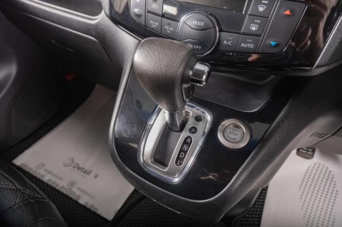Nissan Serena IV (C26) с пробегом 2014 года, цена 1 439 000 рублей, 237000 км, минивэн, Автокод Объявления