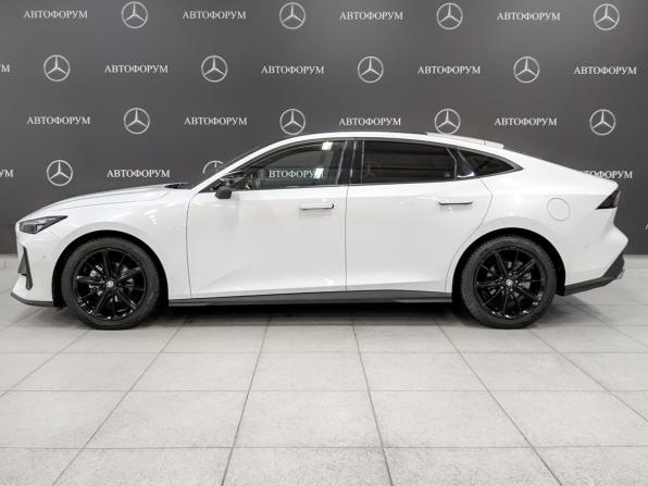 Changan UNI-V I с пробегом 2023 года, цена 2 050 000 рублей, 49510 км, лифтбек, Автокод Объявления