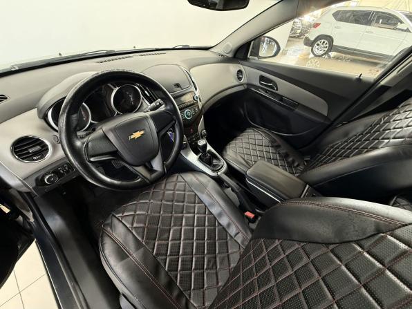 Chevrolet Cruze I Рестайлинг с пробегом 2013 года, цена 390 000 рублей, 242905 км, хэтчбек, Автокод Объявления