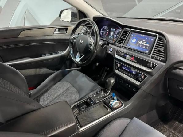 Hyundai Sonata VII (LF) Рестайлинг с пробегом 2017 года, цена 1 495 000 рублей, 247793 км, седан, Автокод Объявления