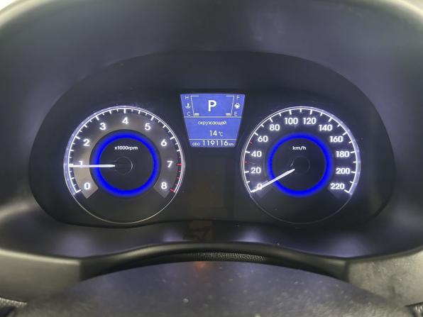 Hyundai Solaris I Рестайлинг с пробегом 2014 года, цена 955 000 рублей, 119115 км, седан, Автокод Объявления