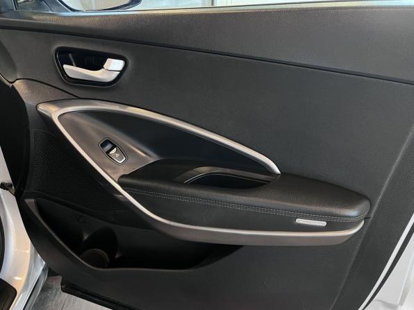 Hyundai Santa Fe III Рестайлинг с пробегом 2016 года, цена 2 250 000 рублей, 151455 км, внедорожник, Автокод Объявления