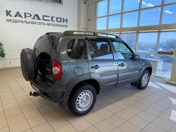 Chevrolet Niva I Рестайлинг с пробегом 2017 года, цена 770 000 рублей, 121669 км, внедорожник, Автокод Объявления