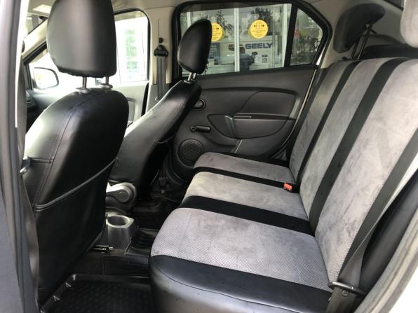 Renault Logan II Рестайлинг с пробегом 2021 года, цена 1 090 000 рублей, 102966 км, седан, Автокод Объявления